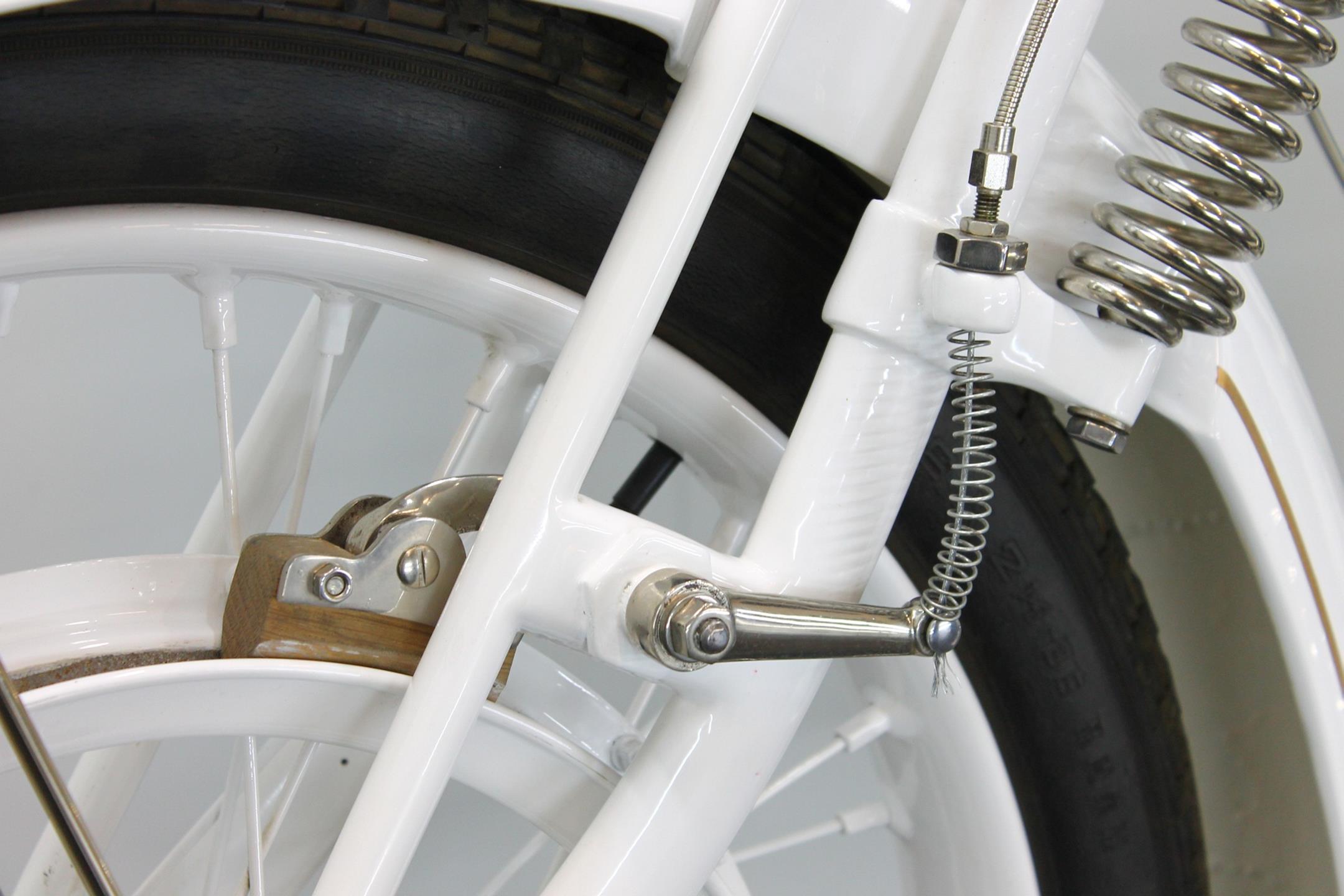 1913 Excelsior Model 4 1/4hp Blackburne brake detail
